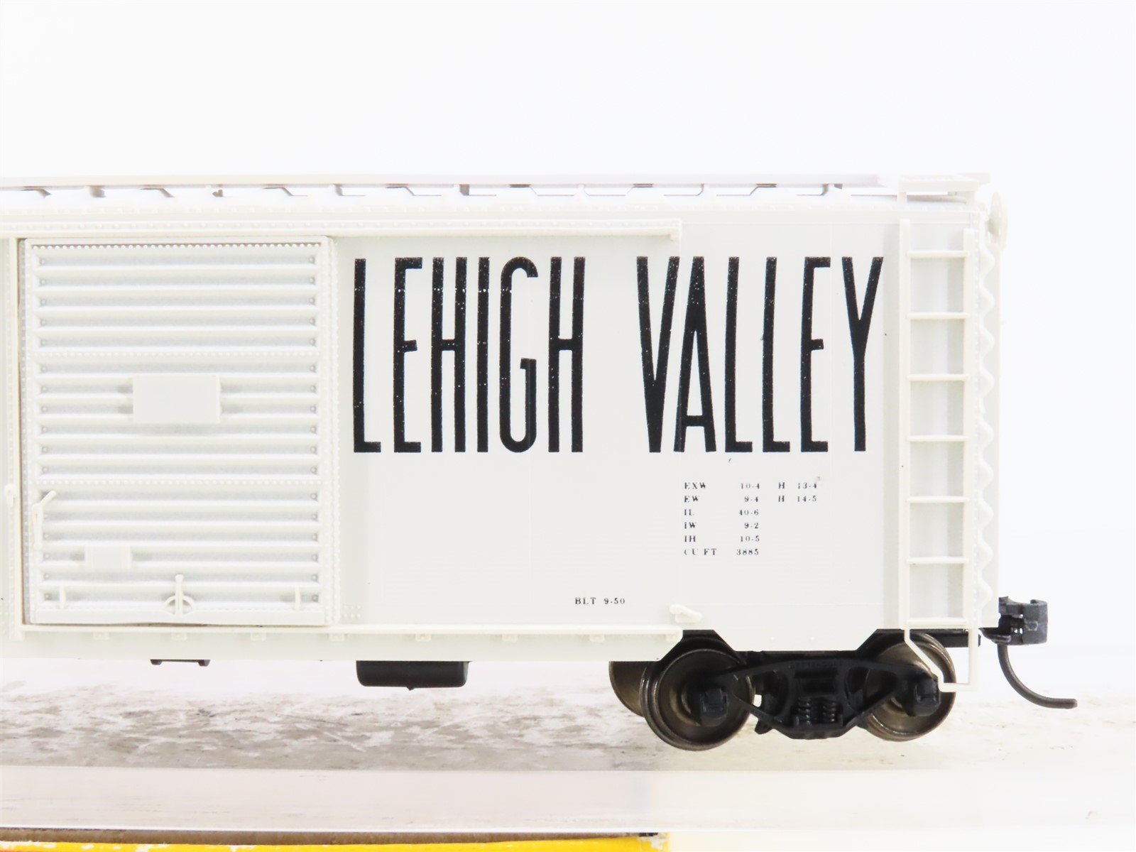 HO Scale Accurail 3410 LV Lehigh Valley 40' PS-1 Steel Box Car #62545 - Upgraded