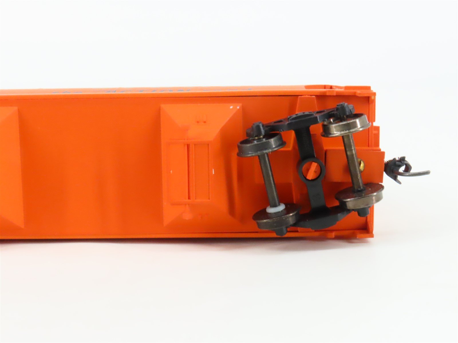 HO Accurail 2034 D&RGW Rio Grande ACF 3-Bay Covered Hopper #15590 - Upgraded