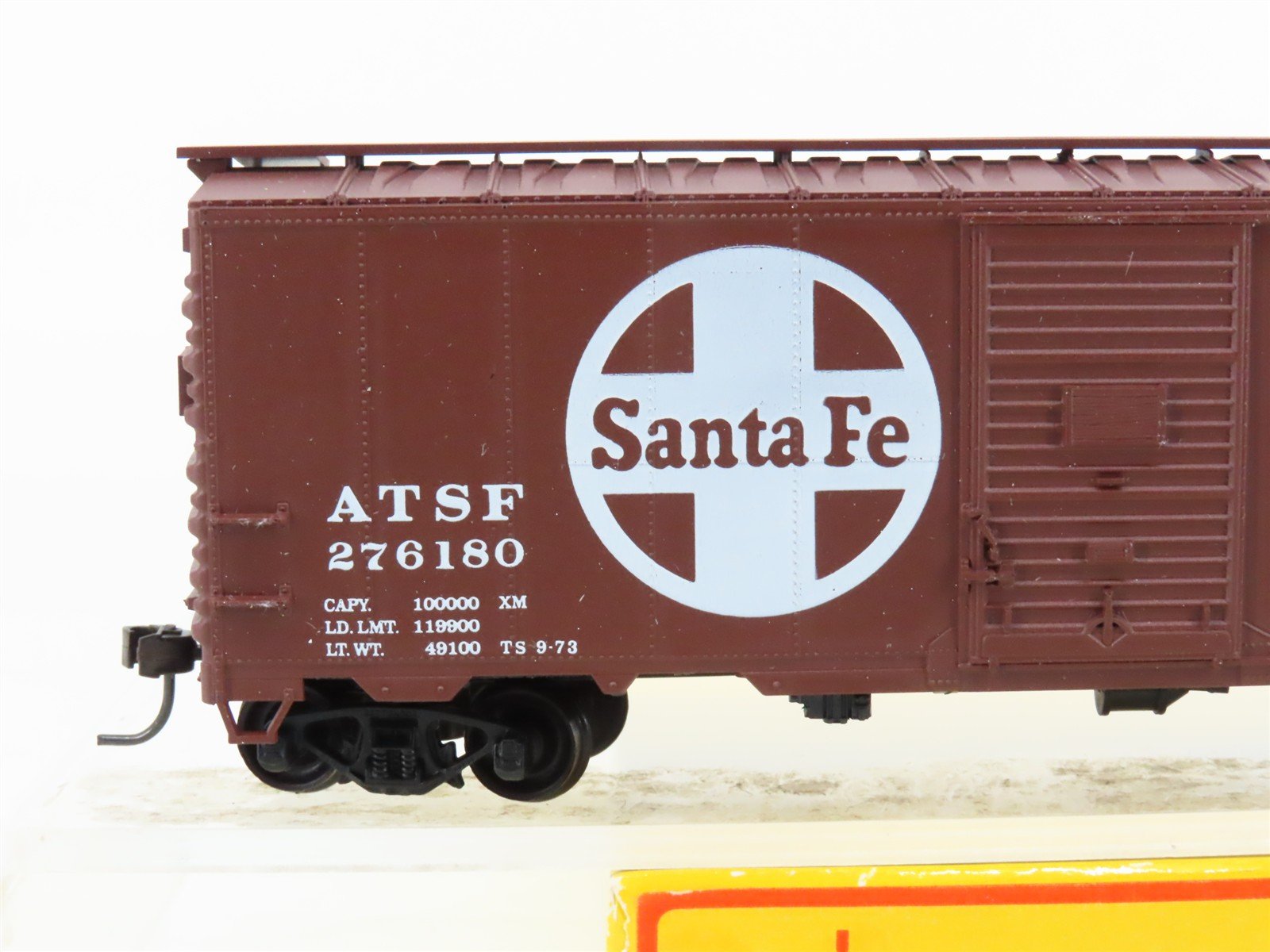 HO Scale Accurail 3201 ATSF Santa Fe 40' AAR Single Door Steel Box Car #276180