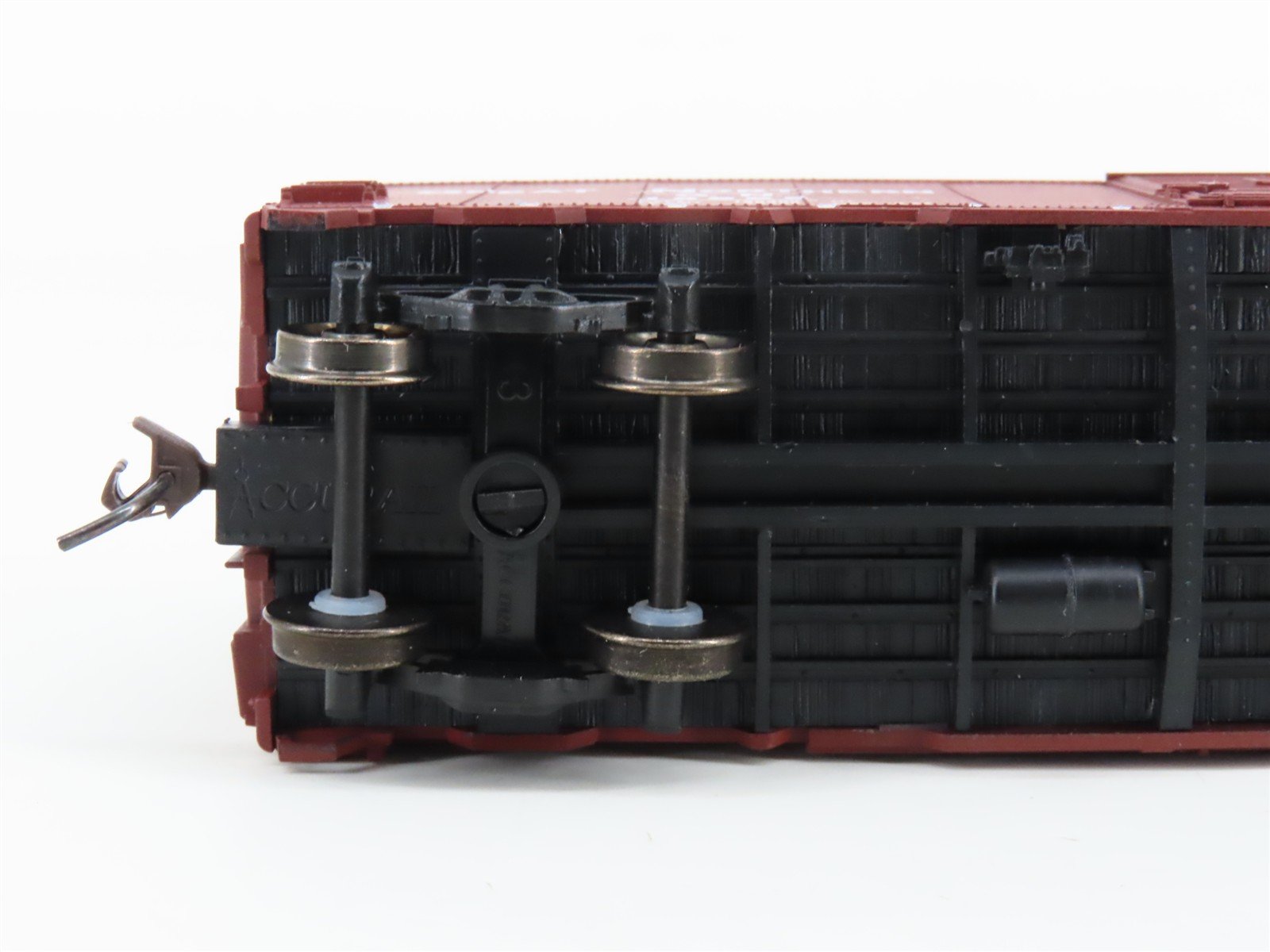 HO Scale Accurail 3215 GN Great Northern 40' AAR Steel Box Car #18955 - Upgraded