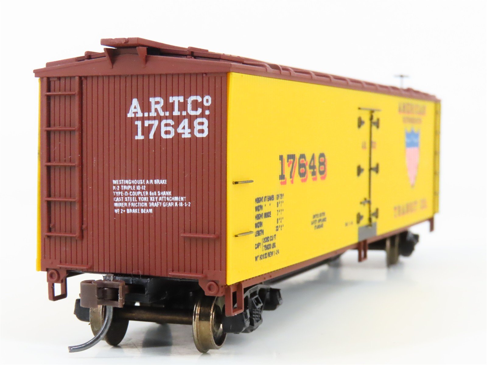 HO Accurail Steam Era Classic 4851 ART American 40' Wood Reefer #17648 -Upgraded