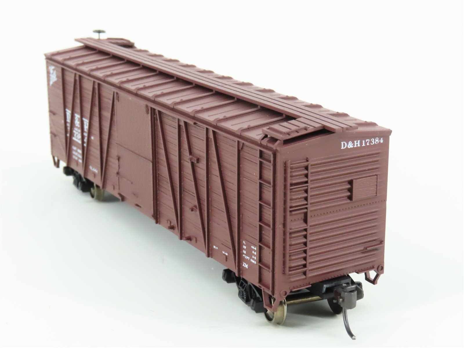 HO Accurail 4202 D&H Delaware & Hudson 40' OB Wood Box Car #17384 - Upgraded