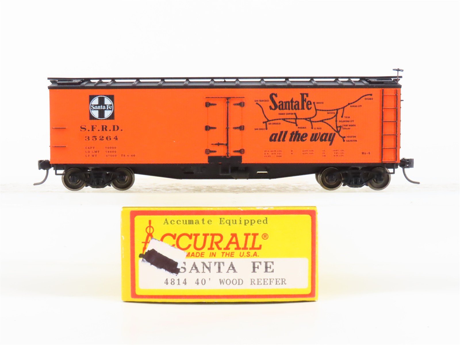 HO Accurail 4814 SFRD ATSF "Super Chief/Map" 40' Wood Reefer #35264 -Upgraded