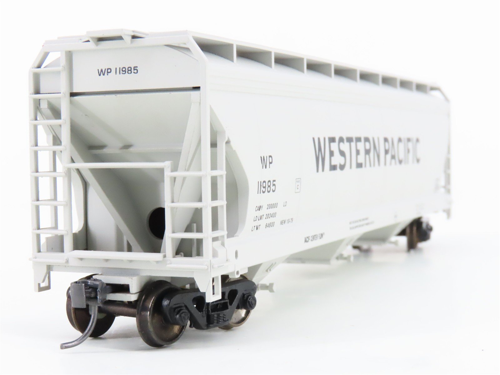 HO Accurail 2011 WP Western Pacific ACF 3-Bay Covered Hopper #11985 - Upgraded