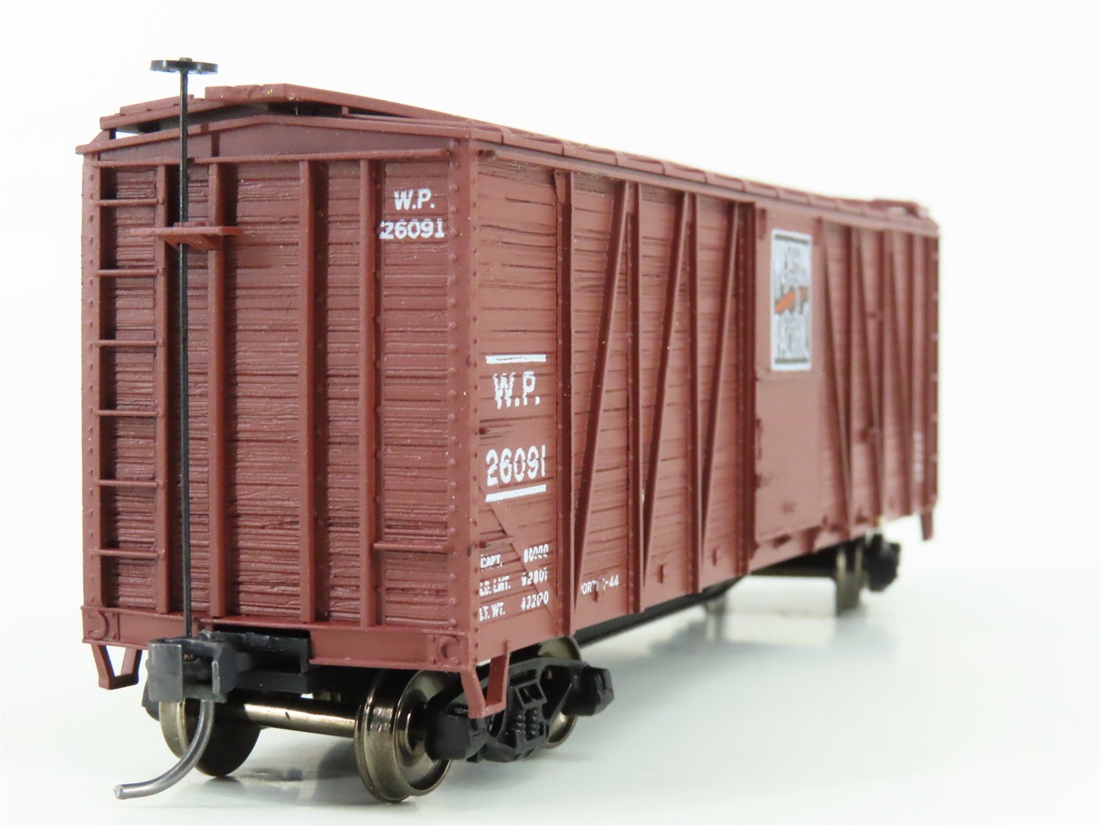 HO Scale Accurail 4001 WP Western Pacific 40' OB Wood Box Car #26091 - Upgraded