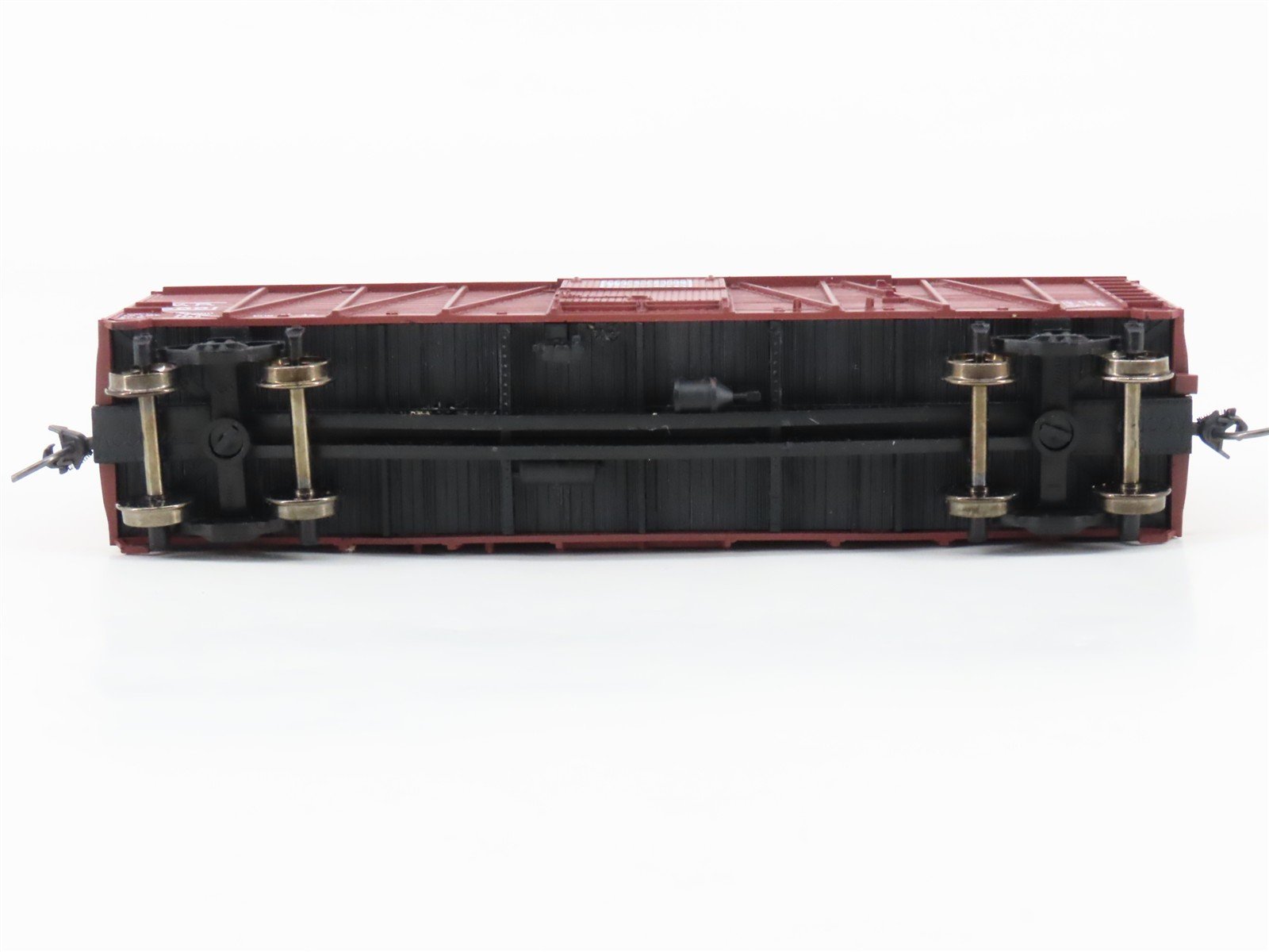 HO Scale Accurail 4001 WP Western Pacific 40' OB Wood Box Car #26091 - Upgraded