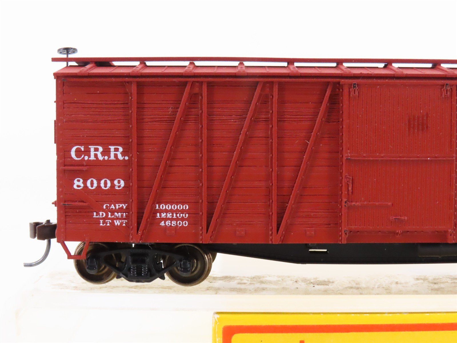 HO Scale Accurail 4212 CRR Clinchfield 40' OB Wood Box Car #8009 - Upgraded