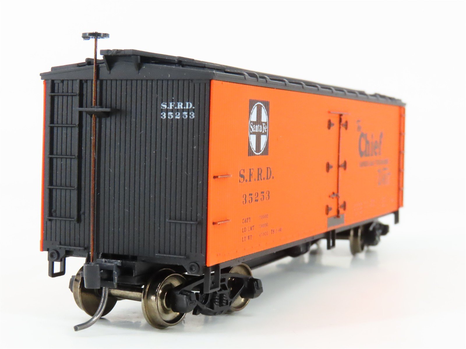 HO Accurail 4818 SFRD ATSF Santa Fe 