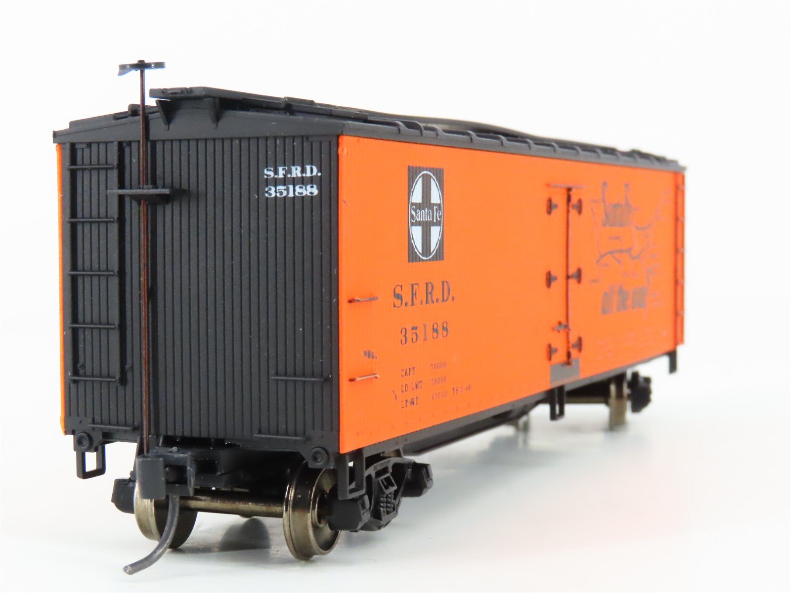 HO Accurail 4817 SFRD ATSF 