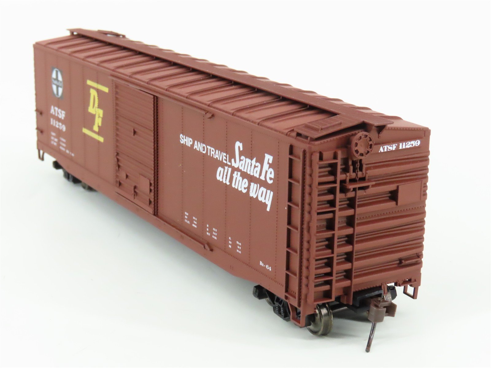 HO Accurail 5001 ATSF 