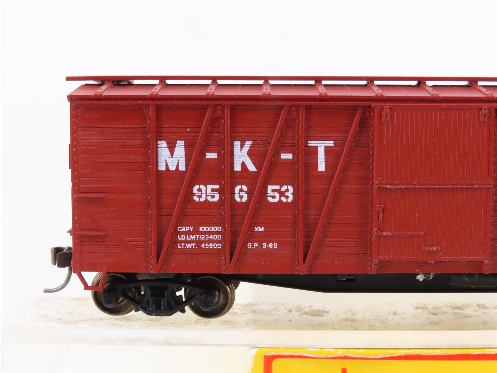 HO Accurail 4203 MKT Missouri-Kansas-Texas 40' OB Wood Box Car #95653 - Upgraded