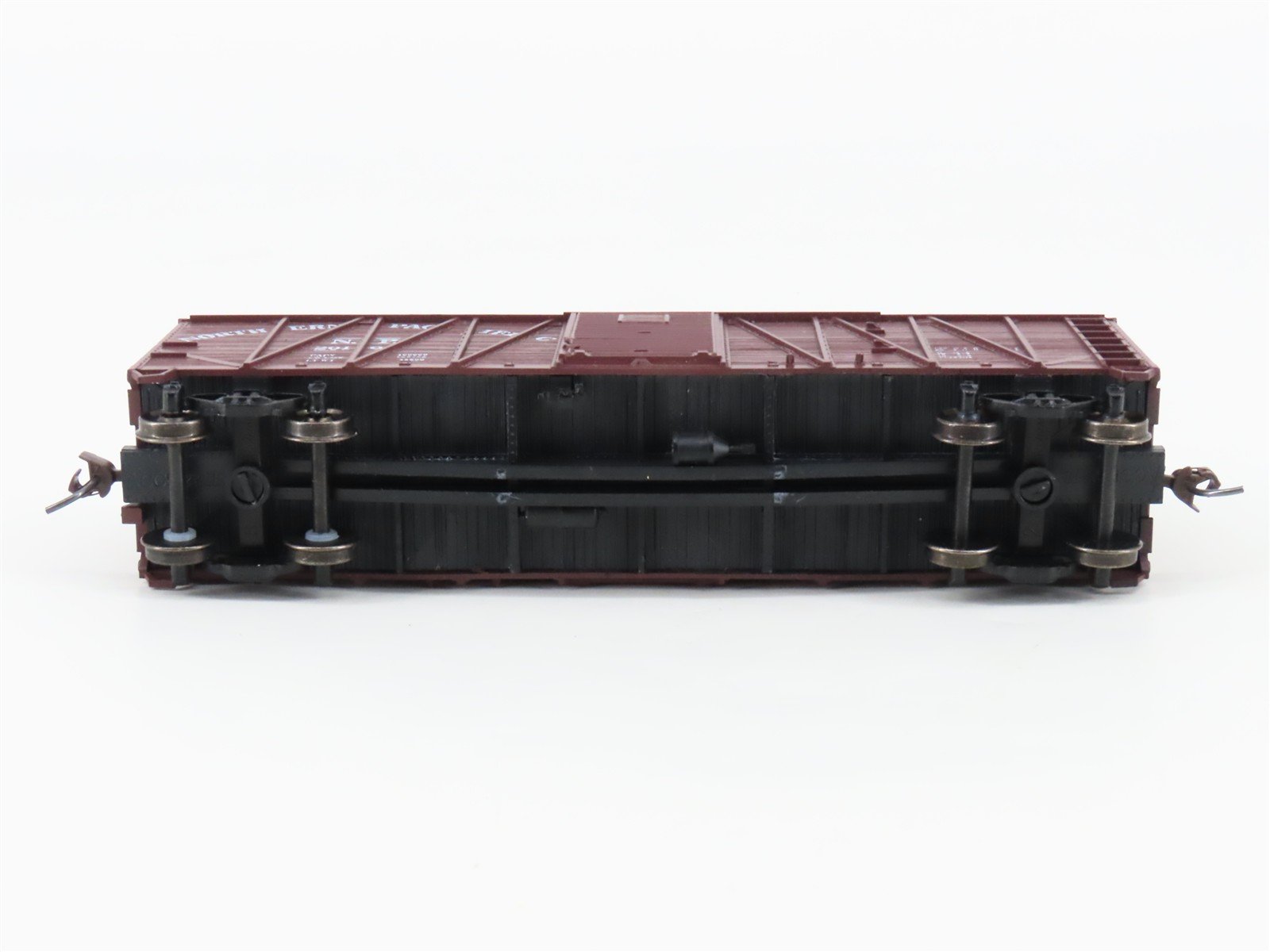 HO Scale Accurail 4403 NP Northern Pacific 40' OB Wood Box Car #20101 - Upgraded