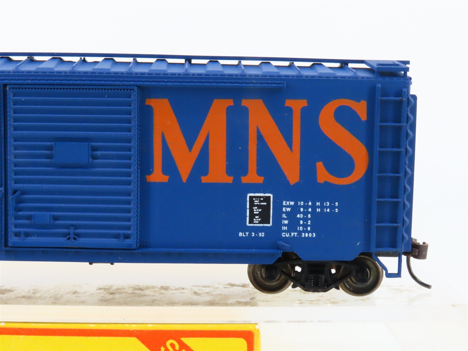 HO Accurail 1542 MNS Minneapolis Northfield & Southern 40' Box Car 1157 Upgraded