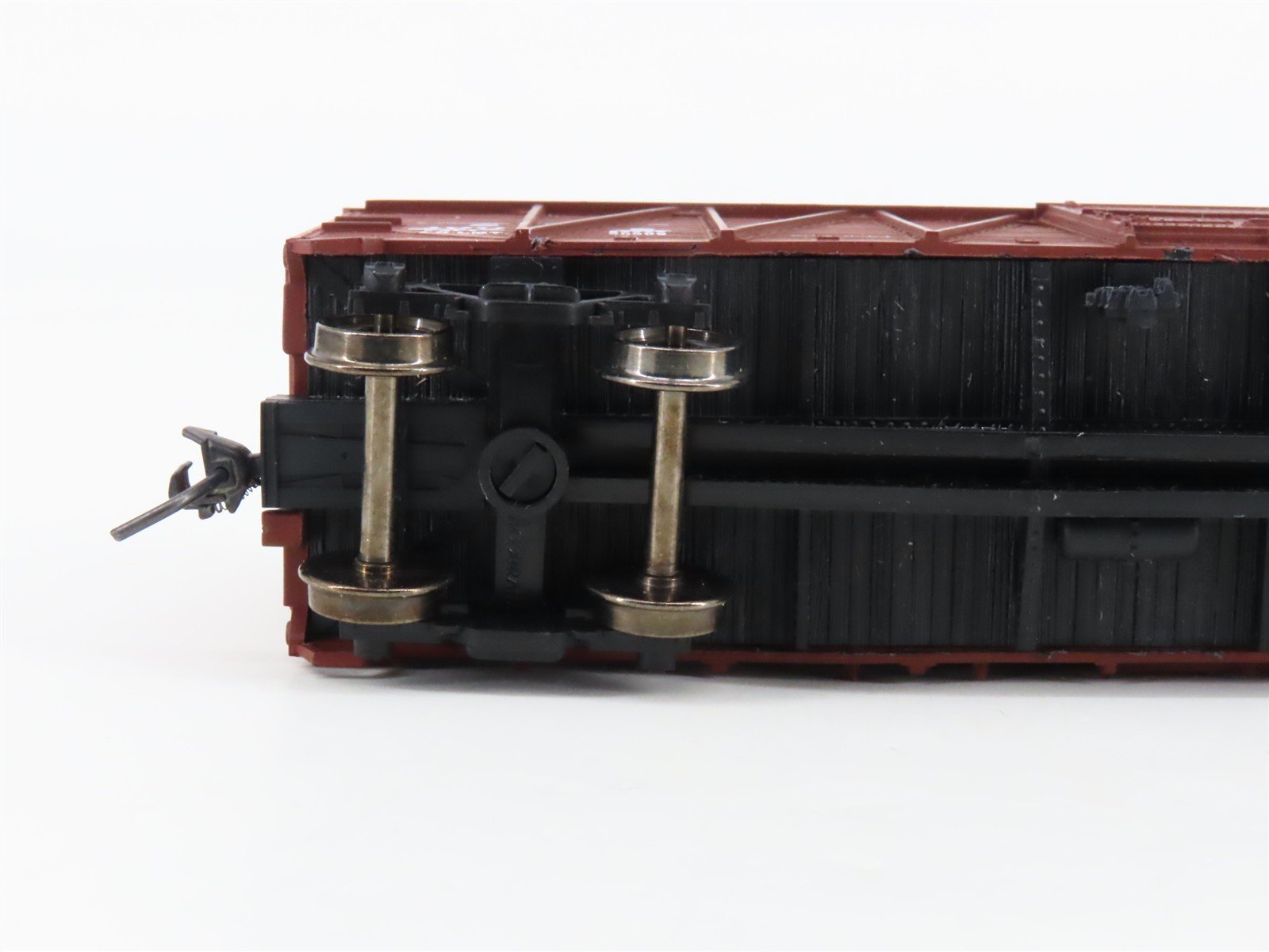 HO Scale Accurail 4201 SP Southern Pacific 40' OB Wood Box Car #19022 - Upgraded