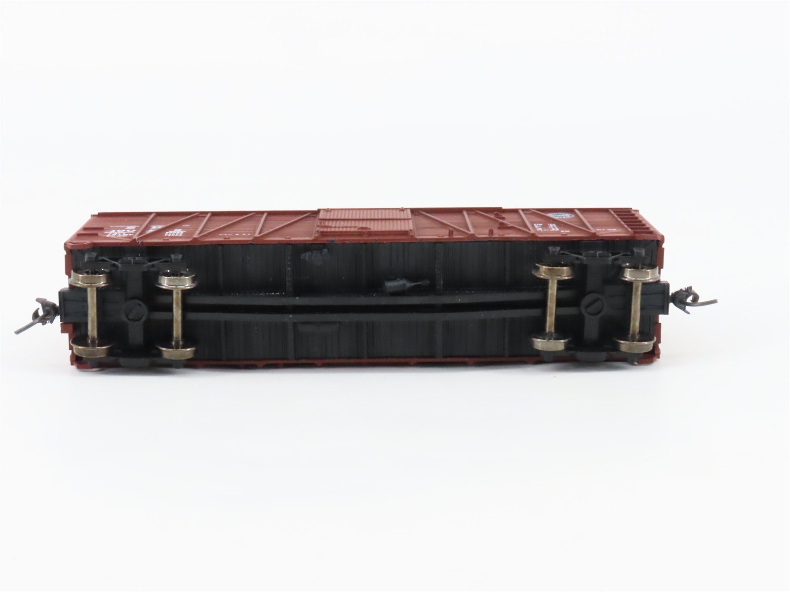 HO Scale Accurail 4201 SP Southern Pacific 40' OB Wood Box Car #19022 - Upgraded