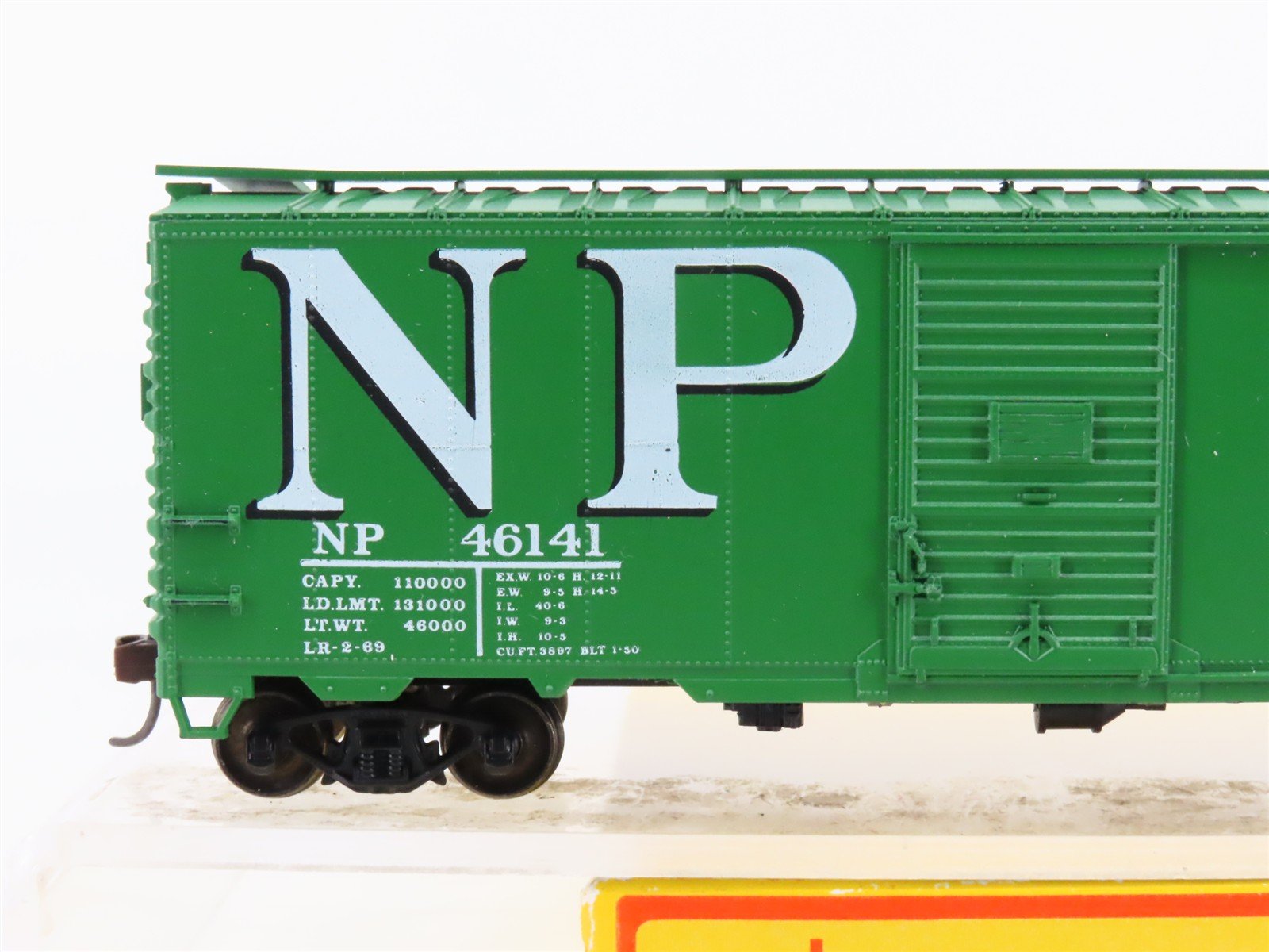 HO Accurail 3203 NP Northern Pacific 40' AAR Steel Box Car #46141 - Upgraded