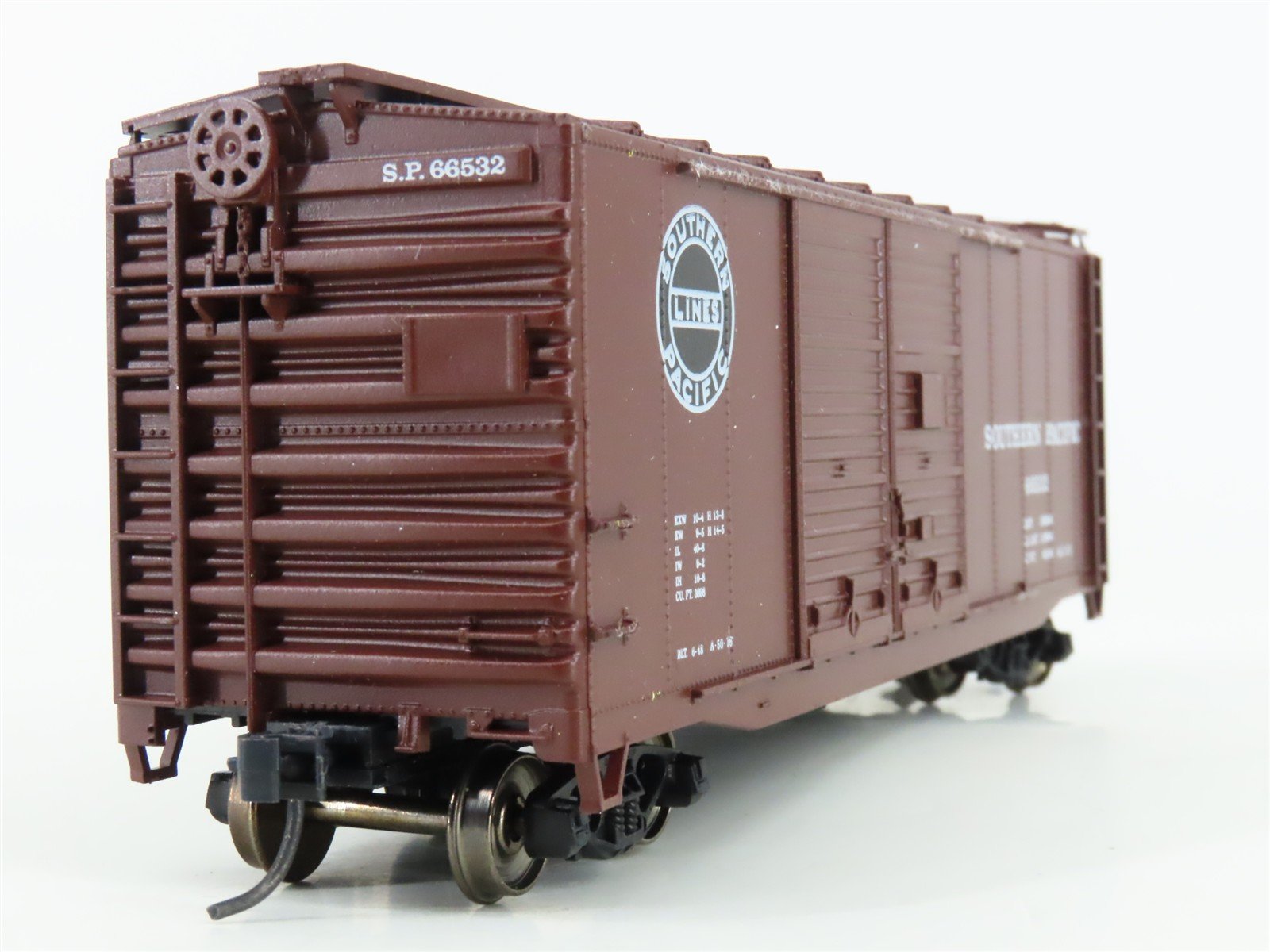 HO Accurail 3014 SP Southern Pacific 40' Double Door Box Car #66532 - Upgraded