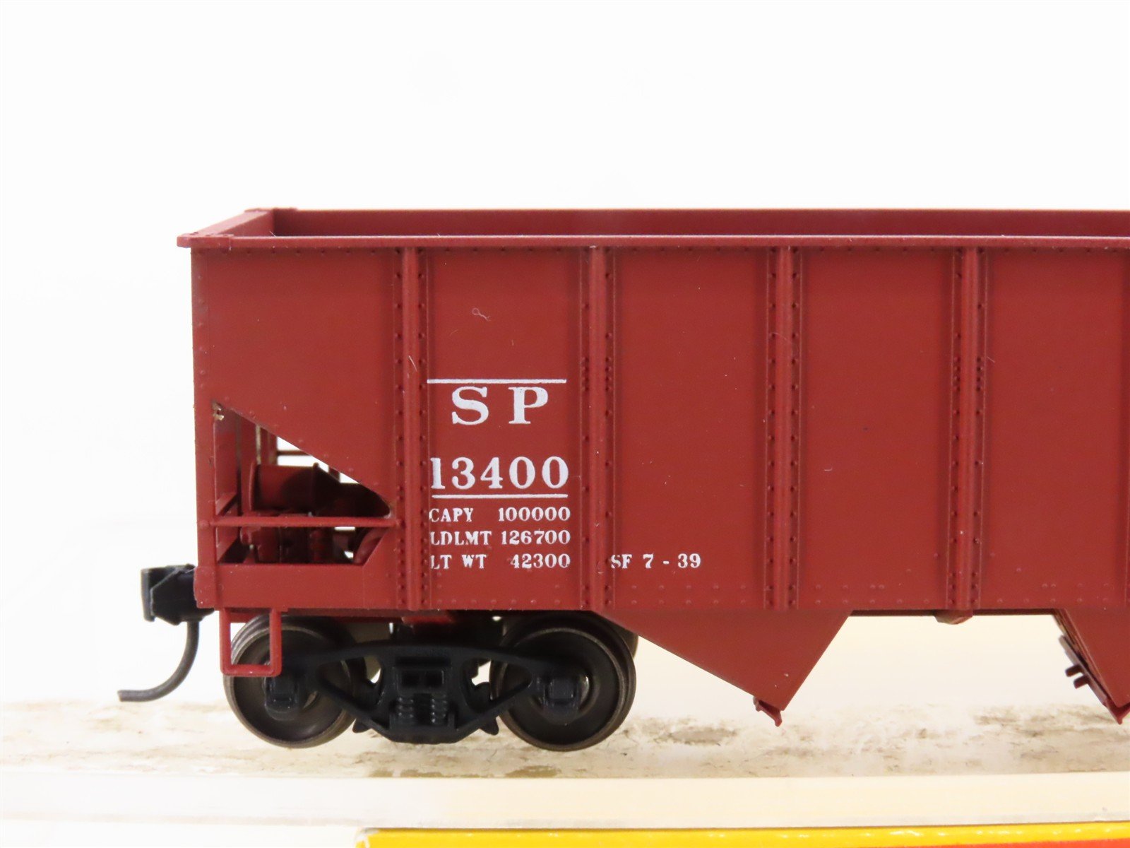 HO Accurail 2514 SP Southern Pacific 2-Bay USRA 55-Ton Hopper #13400 - Upgraded