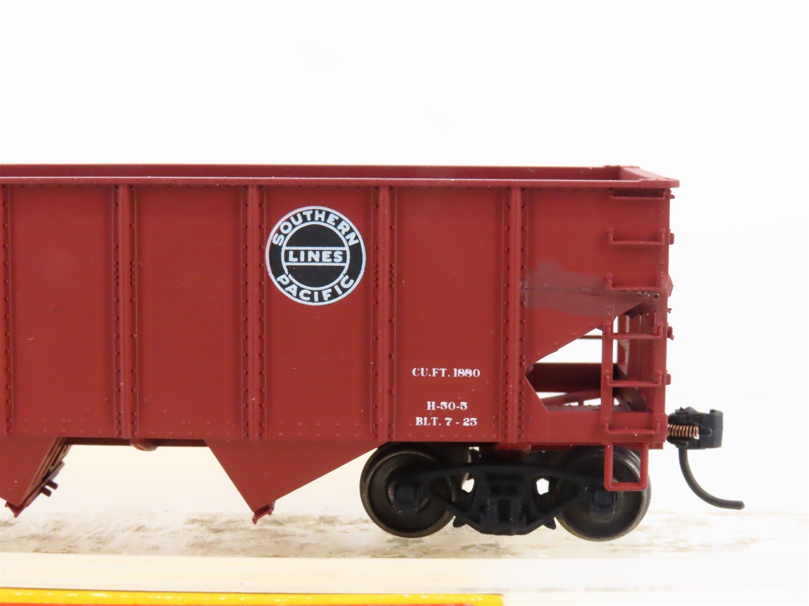 HO Accurail 2514 SP Southern Pacific 2-Bay USRA 55-Ton Hopper #13400 - Upgraded