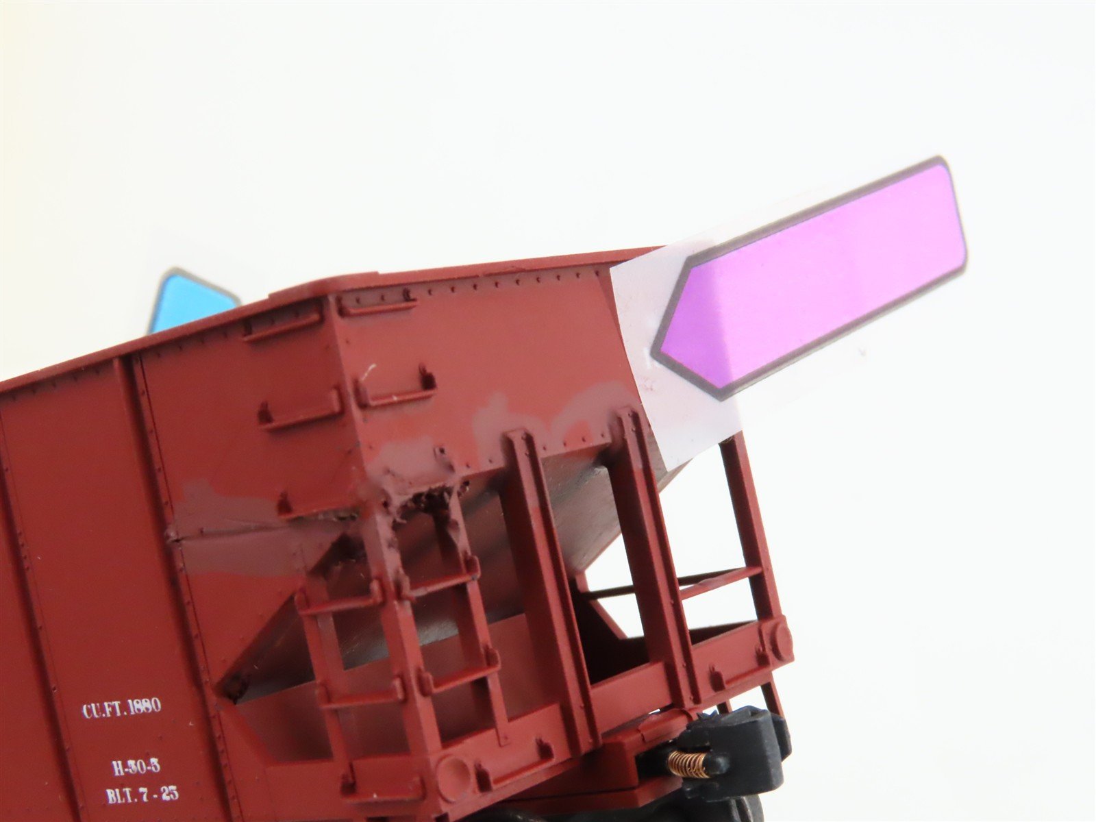 HO Accurail 2514 SP Southern Pacific 2-Bay USRA 55-Ton Hopper #13400 - Upgraded