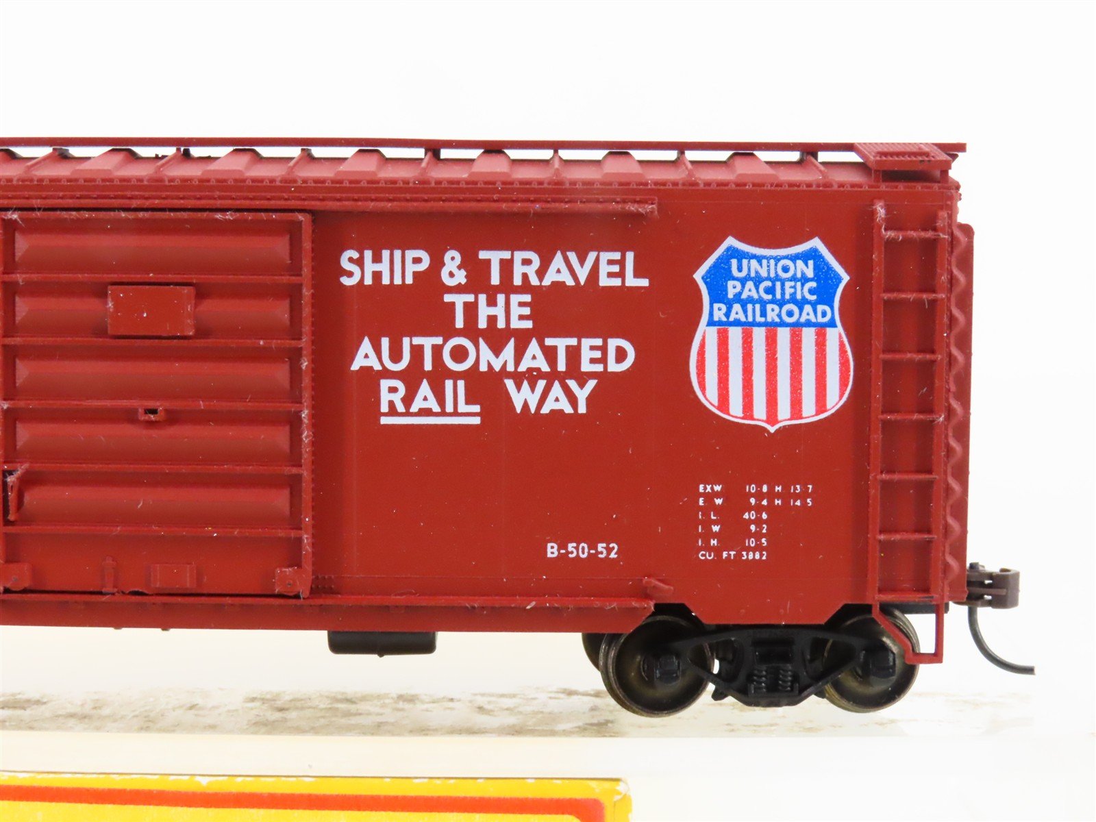 HO Accurail 3412 UP 