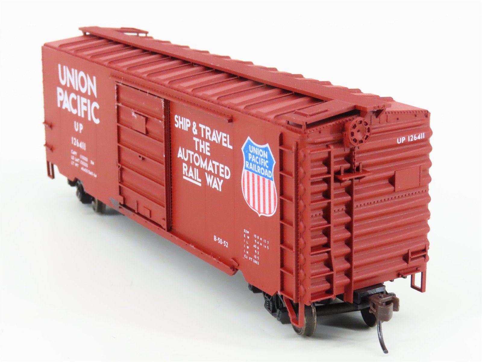 HO Accurail 3412 UP 
