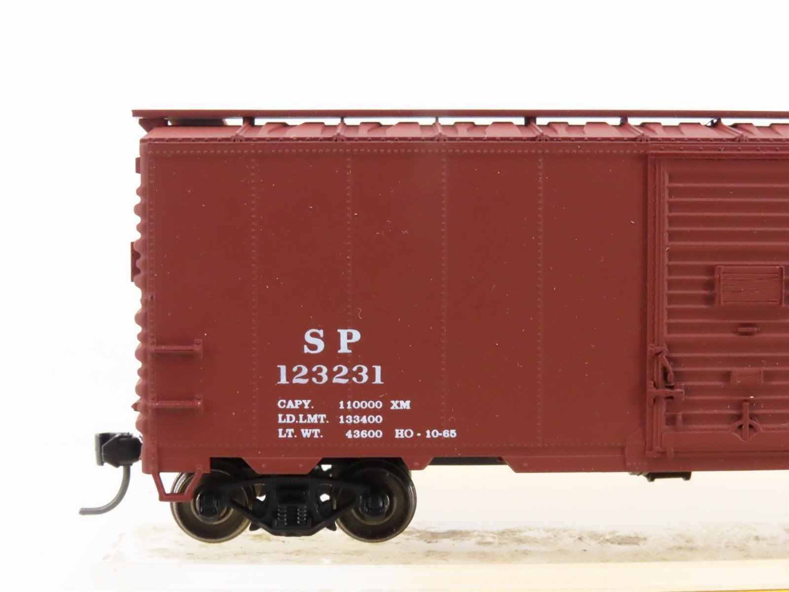 HO Accurail 1546 SP Southern Pacific 40' AAR Steel Box Car #123231 - Upgraded