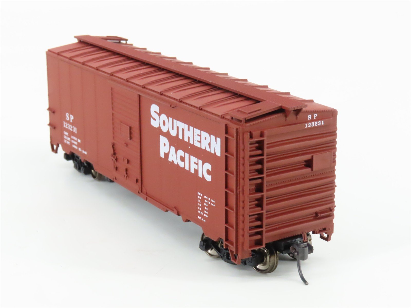 HO Accurail 1546 SP Southern Pacific 40' AAR Steel Box Car #123231 - Upgraded