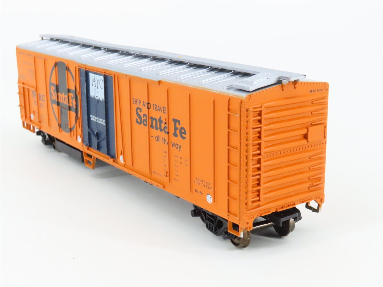 HO Scale Athearn 1637 SFRC ATSF Santa Fe 50' Mech Reefer #1020 - Upgraded