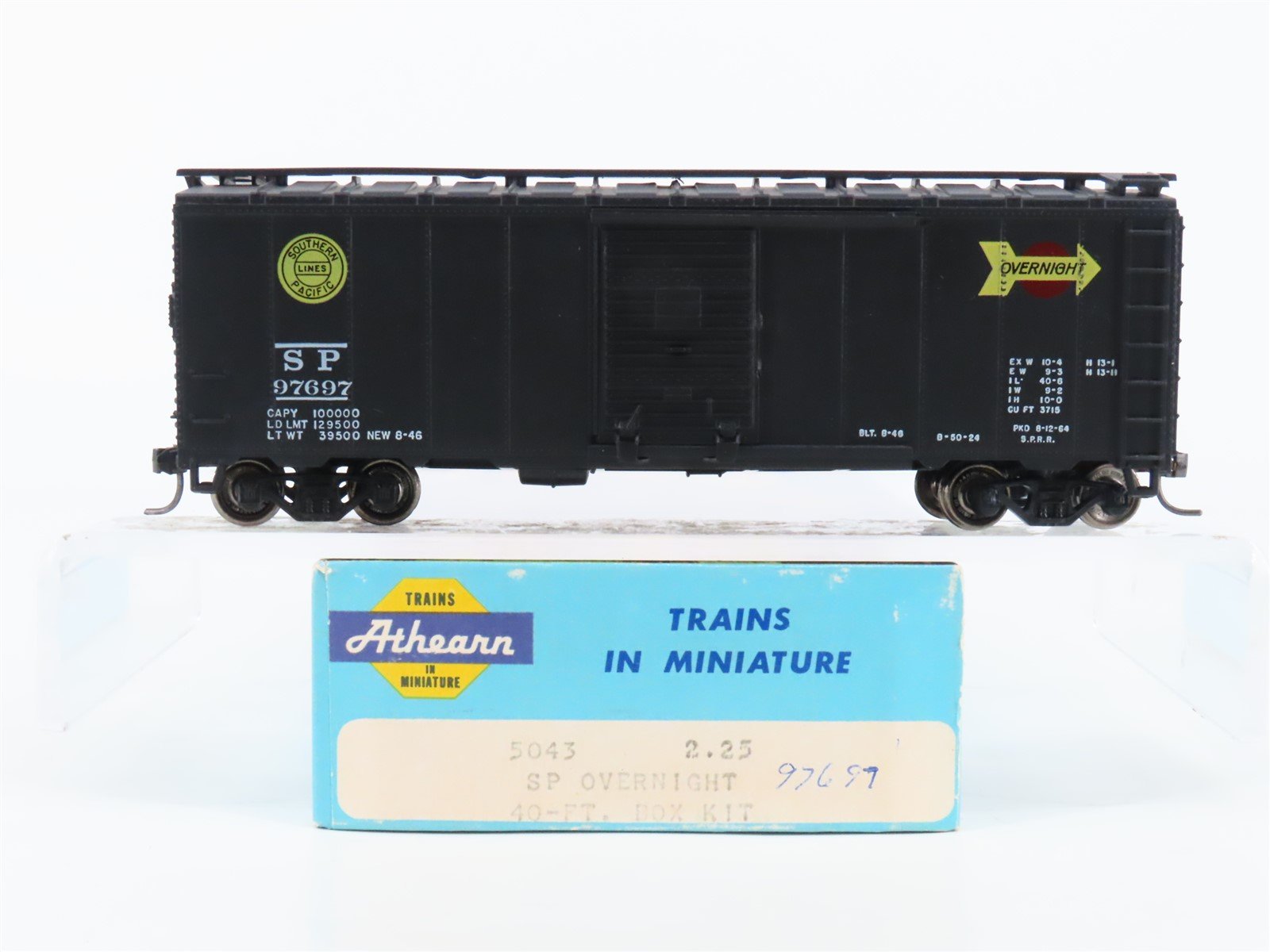 HO Athearn 5043 SP Southern Pacific "Overnight" 40' Box Car #97697 - Upgraded