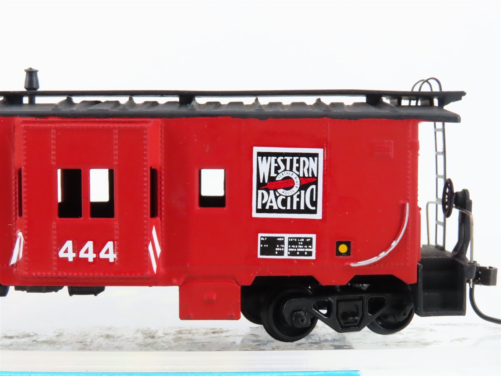 HO Scale Athearn 1235 WP Western Pacific Bay Window Caboose #444 - Custom