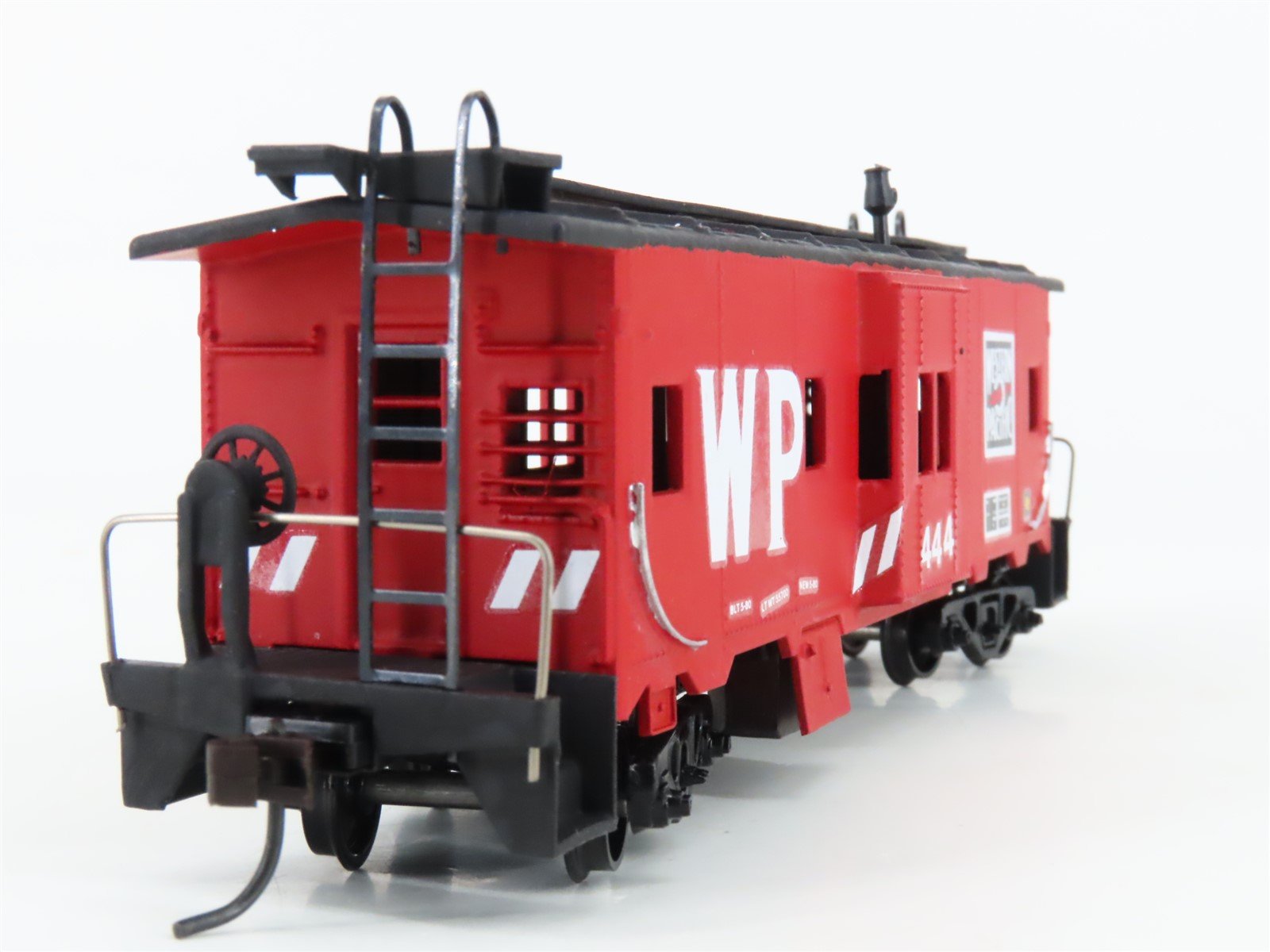 HO Scale Athearn 1235 WP Western Pacific Bay Window Caboose #444 - Custom