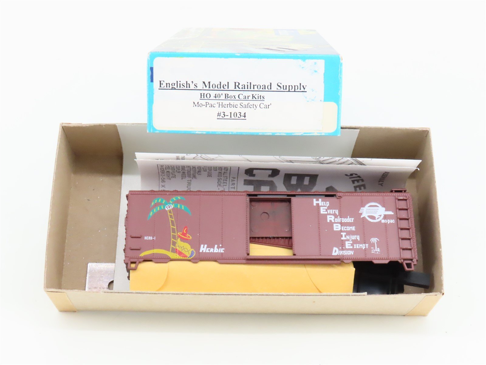 HO Scale Athearn/English's Kit #3-1034 MP Mo-Pac "Herbie" Safety Box Car #HERB-I