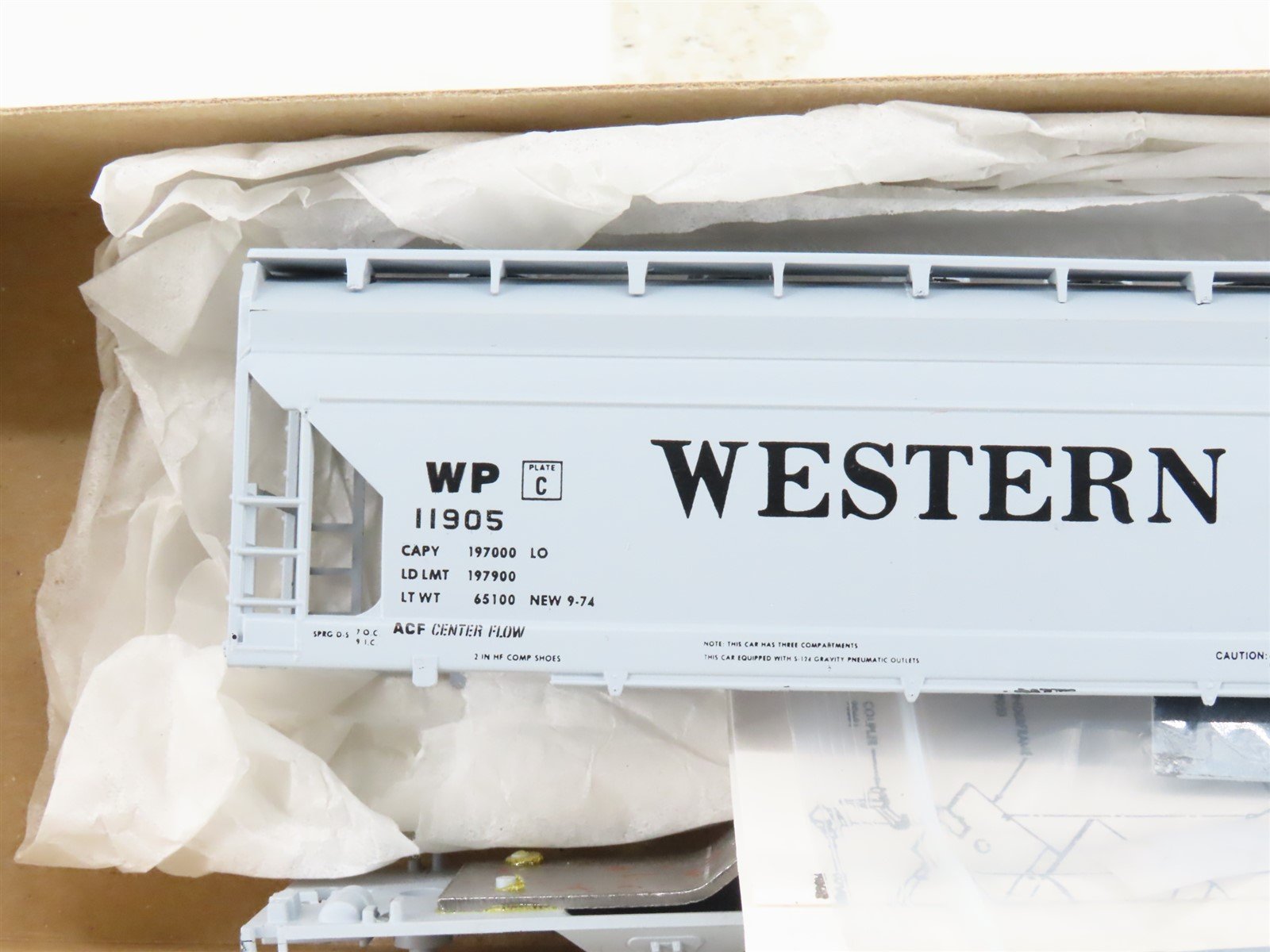 HO Athearn Bev-Bel Kit 2323 WP Western Pacific 4-Bay Covered Hopper #11905