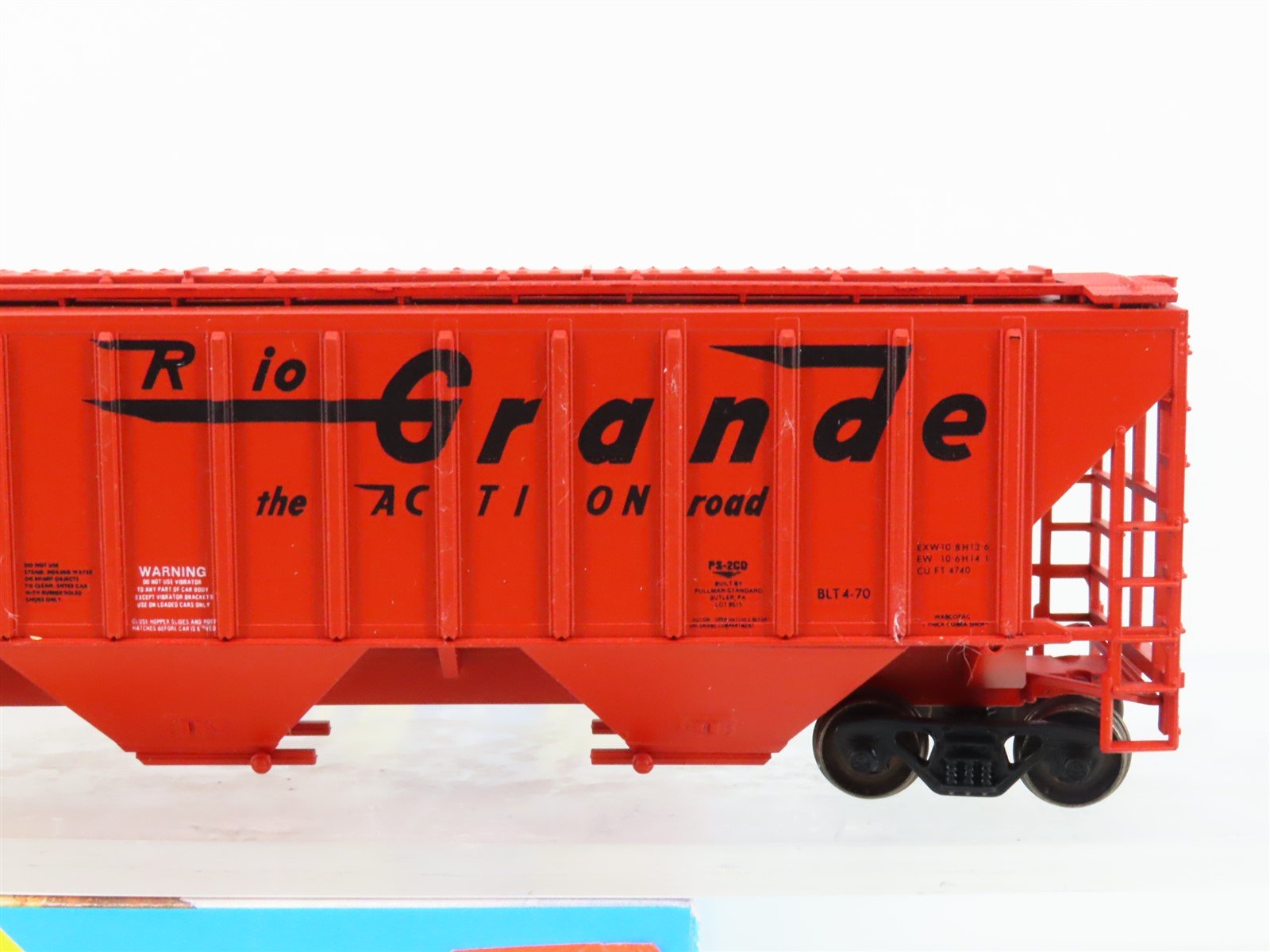 HO Athearn/Rail Runner 238 D&RGW Rio Grande 3-Bay Covered Hopper #15493 Upgraded