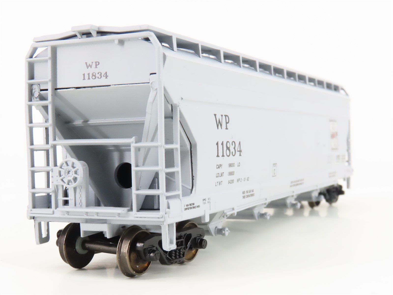 HO Scale Athearn/Rail Runner 291-1 WP 4-Bay Covered Hopper #11834 - Upgraded