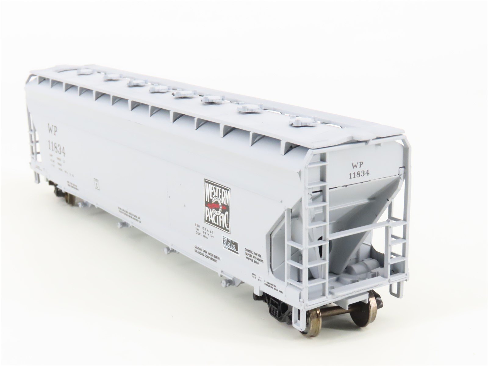 HO Scale Athearn/Rail Runner 291-1 WP 4-Bay Covered Hopper #11834 - Upgraded