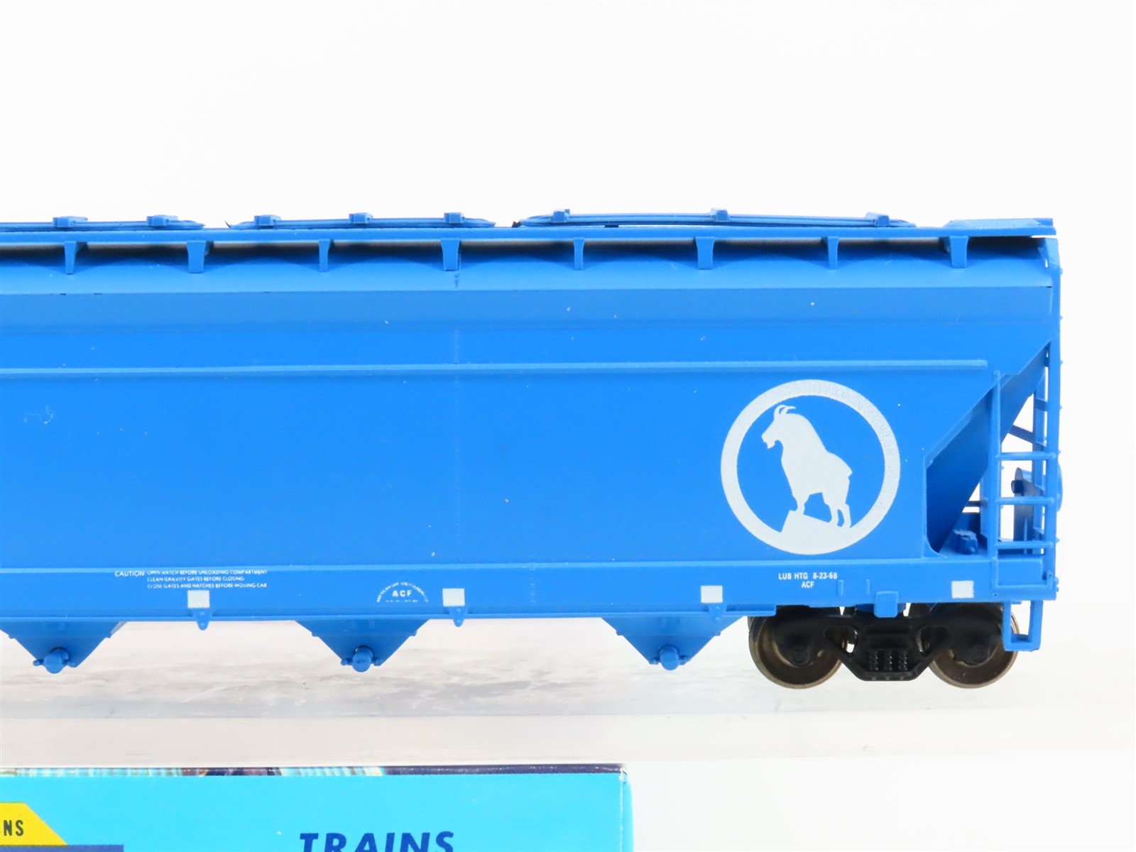HO Athearn/RailRunner 271-1 GN Big Sky Blue 4-Bay Covered Hopper 170245 Upgraded