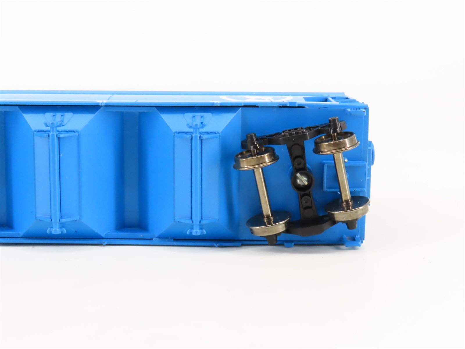 HO Athearn/RailRunner 271-1 GN Big Sky Blue 4-Bay Covered Hopper 170245 Upgraded