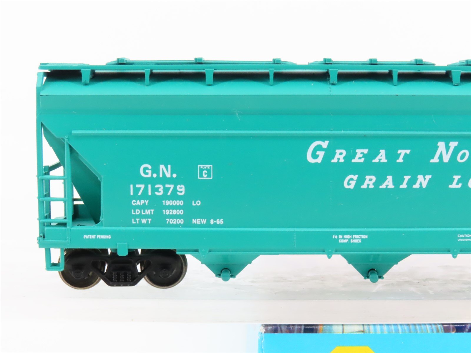 HO Athearn/Rail Runner 270-1 GN Grain 4-Bay Covered Hopper #171379 - Upgraded