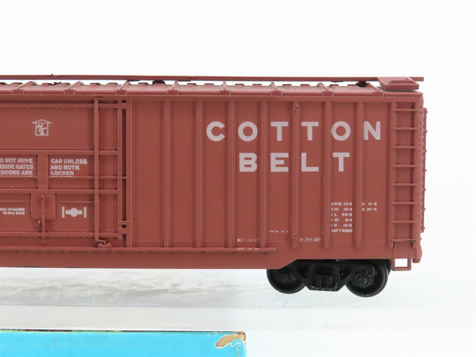 HO Scale Athearn 1338 SSW Cotton Belt 50' Plug Door Box Car #21615 - Upgraded
