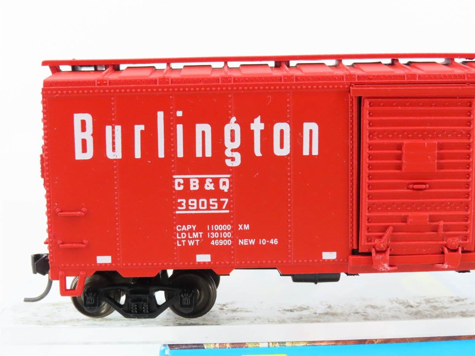 HO Athearn/Rail Runner 302-1 CB&Q Burlington Route 40' Box Car #39057 - Upgraded