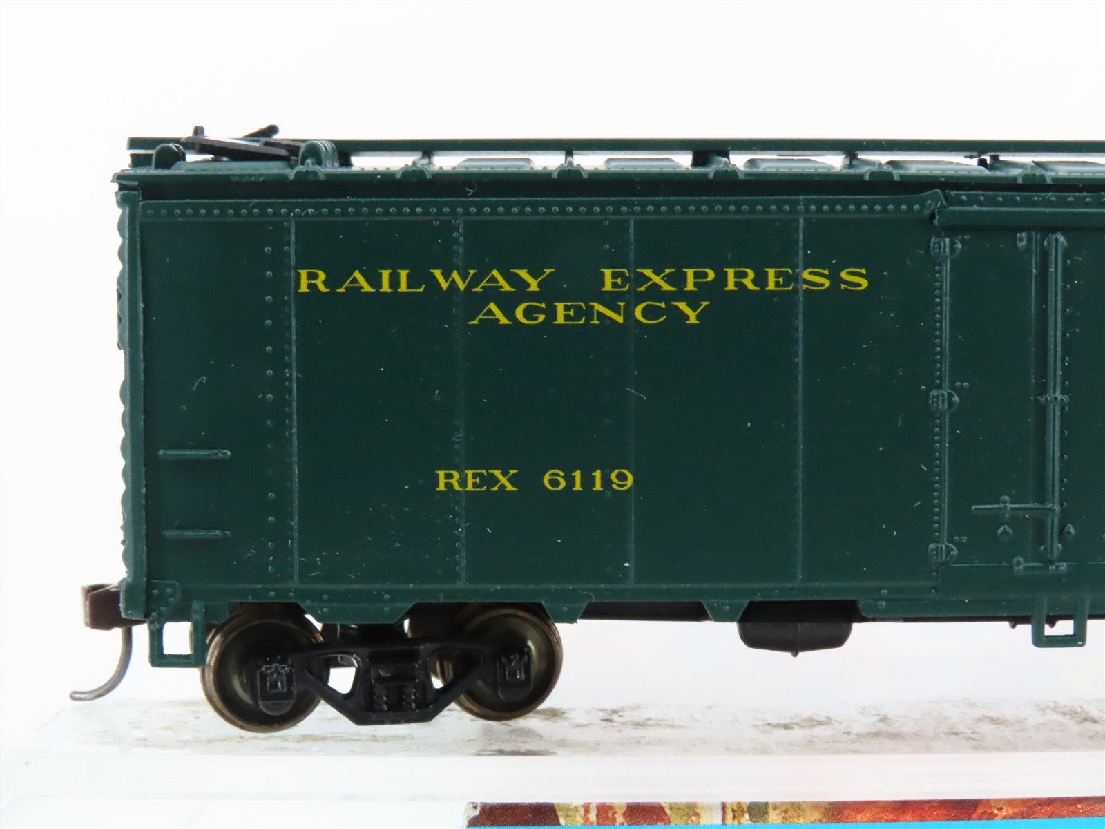 HO Scale Athearn 1609 REX REA Railway Express Agency 40' Reefer #6119 - Upgraded