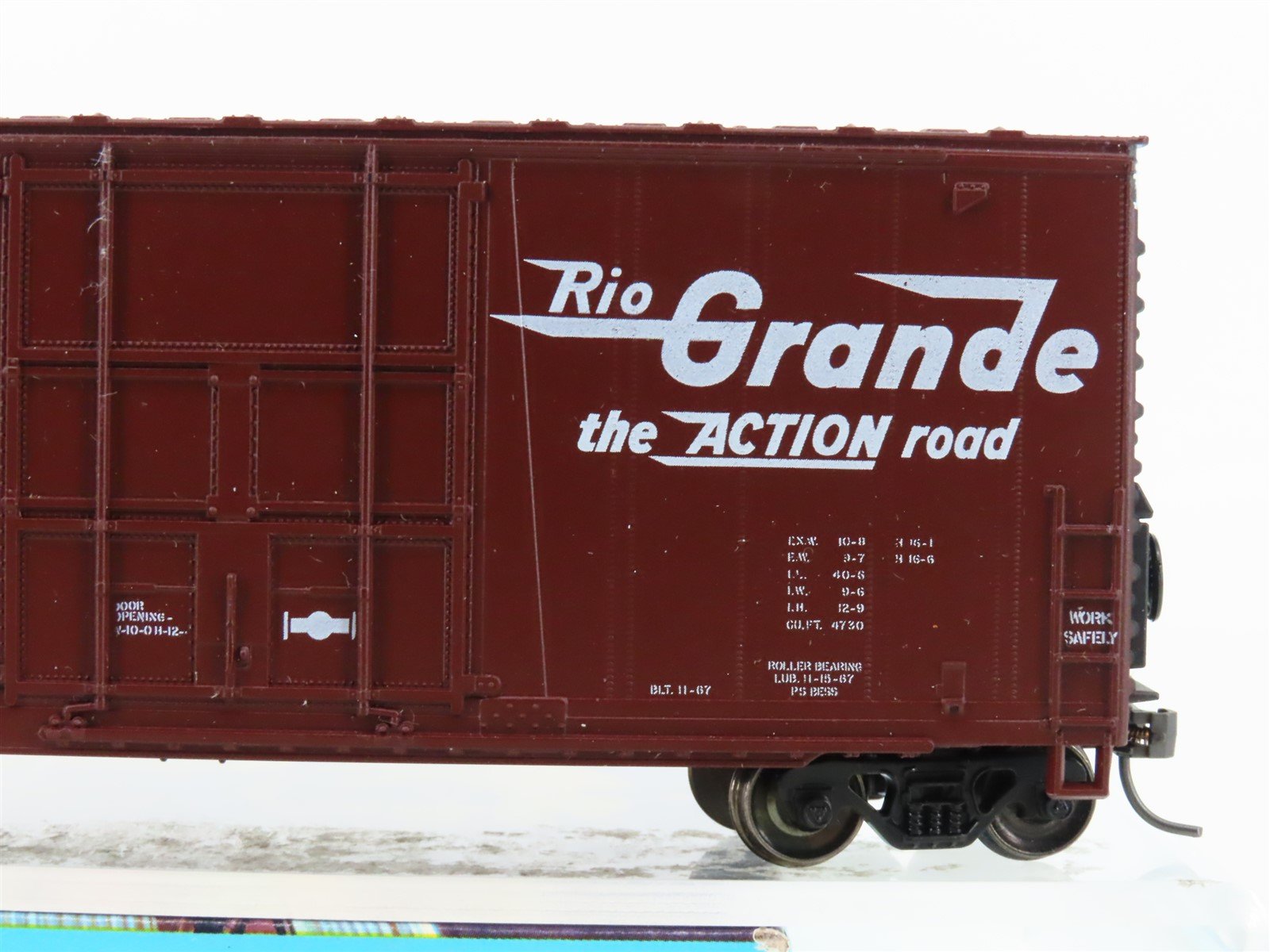 HO Scale Athearn 1964 D&RGW Rio Grande 40' Hi-Cube Box Car #67422 - Upgraded