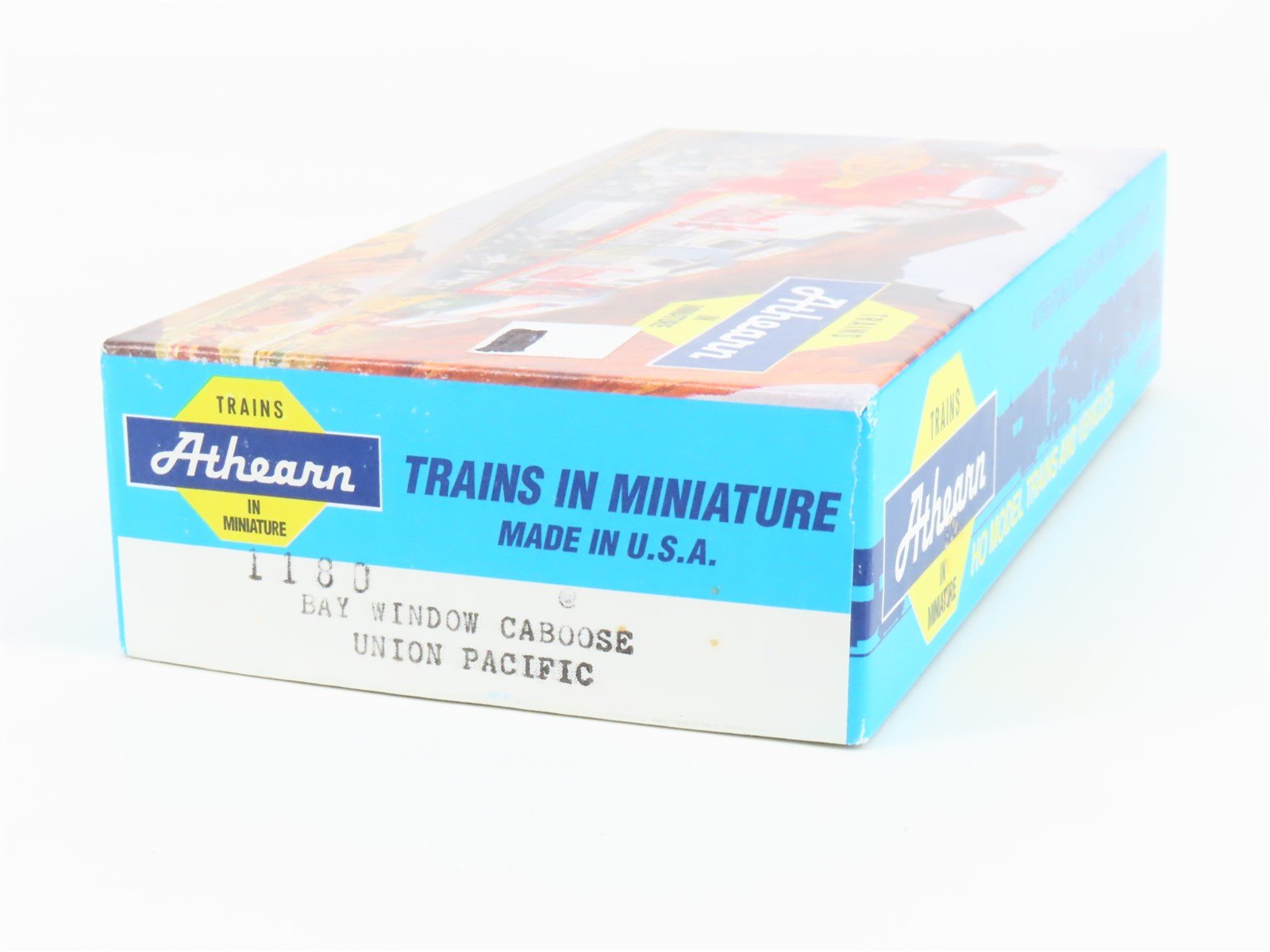 HO Scale Athearn 1180 UP Union Pacific Bay Window Caboose #24565