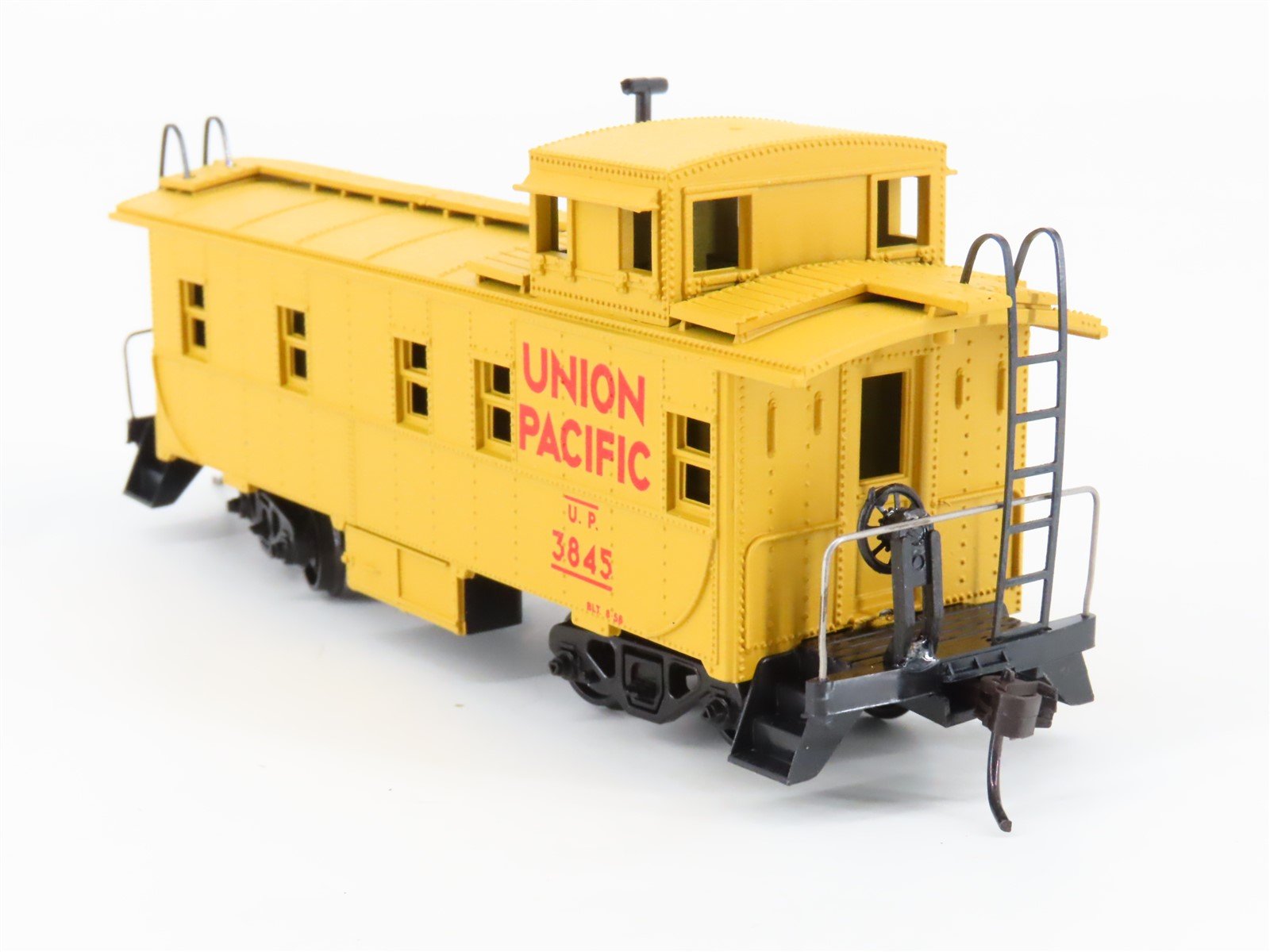 HO Scale Athearn 1252 UP Union Pacific Offset Cupola Steel Caboose #3845