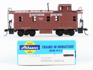 HO Scale Athearn 1251 SP Southern Pacific Offset Cupola Steel Caboose #1087