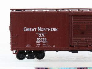 HO Athearn 5233 GN Great Northern Glacier National Park 40' Wood Box Car #50766