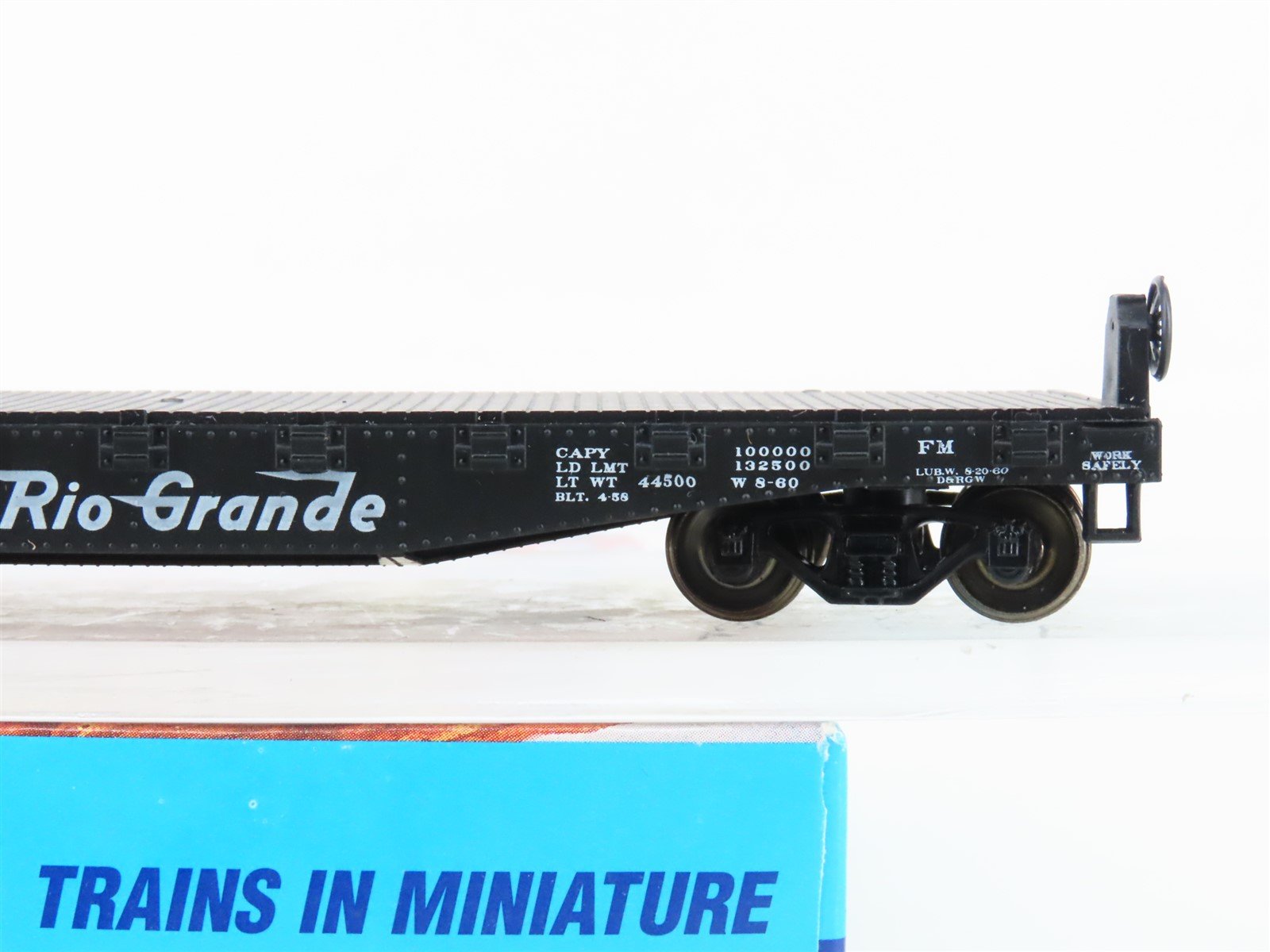 HO Scale Athearn 1347 D&RGW Rio Grande 40' Flat Car #22318 - Upgraded
