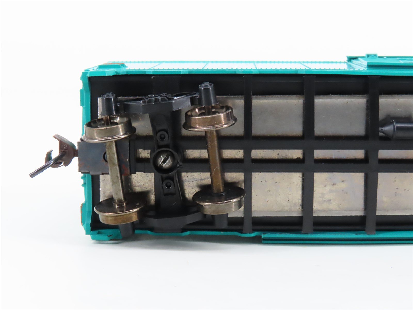 HO Scale Athearn FCP Ferrocarril del Pacífico 40' Box Car #3945 - Upgraded
